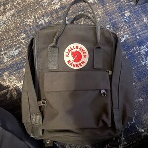 fjallraven kanken mini backpack